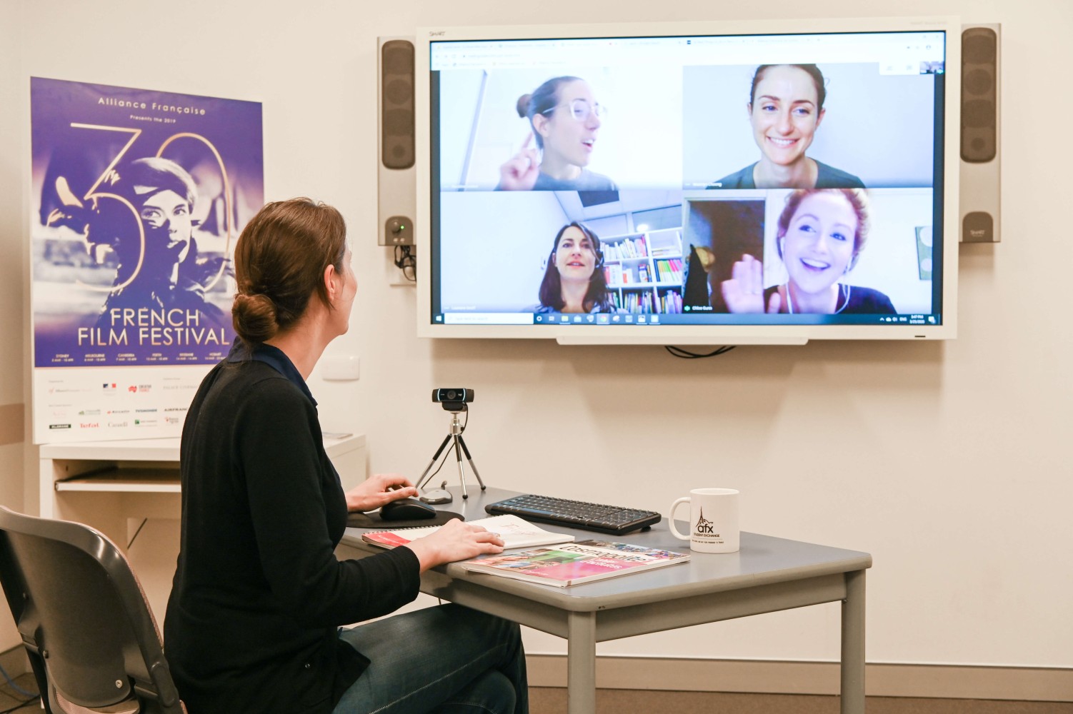 Online learning of French language with Alliance Francaise de Sydney using Zoom and Smart boards